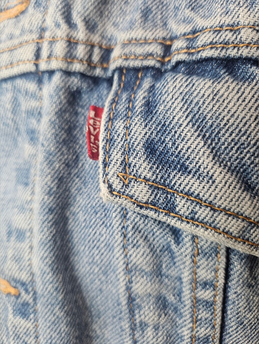 Levi's Distressed Trucker Jacket 70518 Men's Large - Picture 6 of 10
